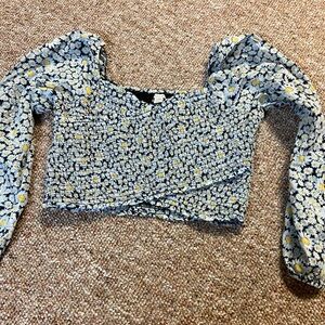 American Eagle Cropped dress up shirt